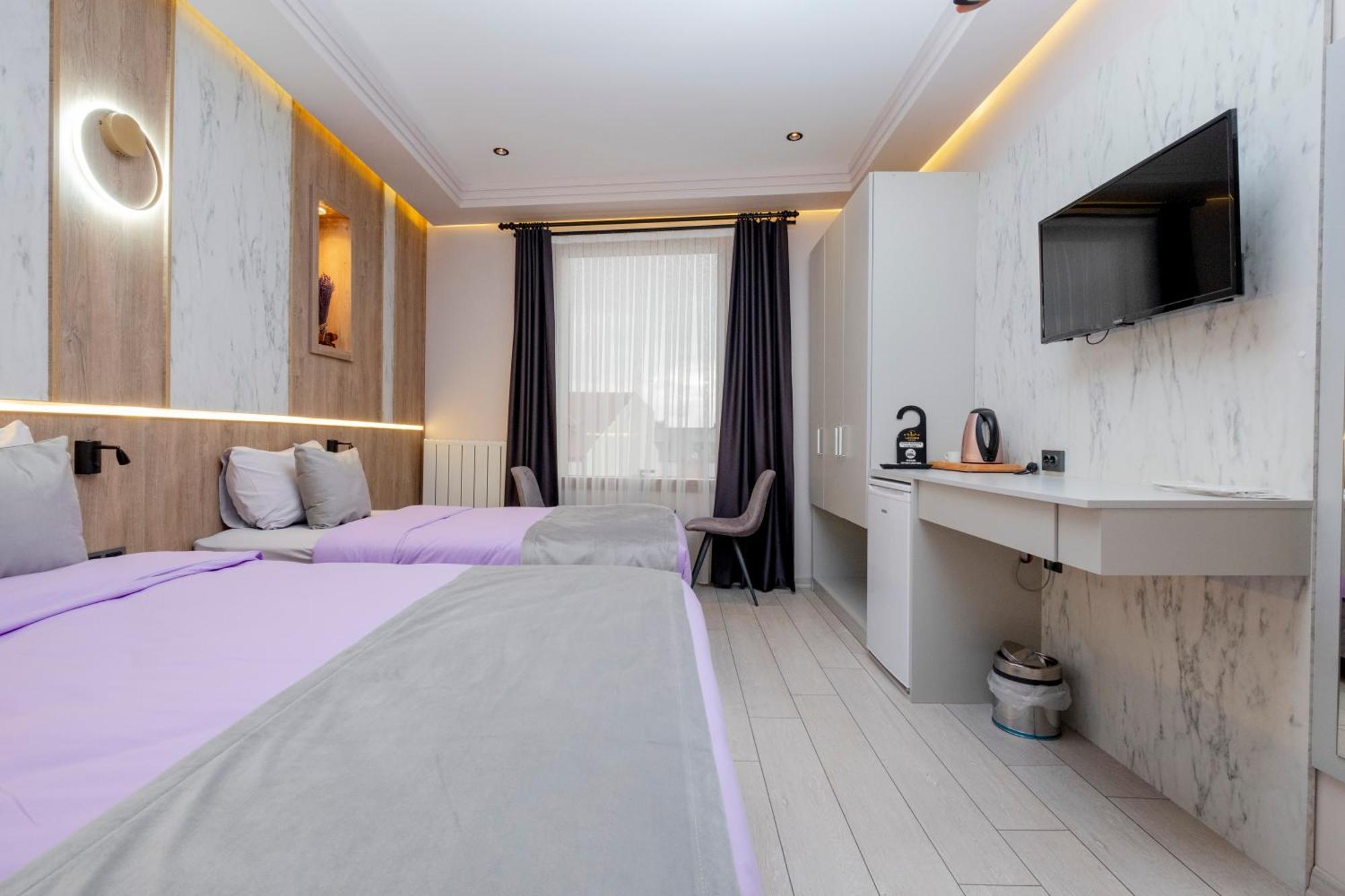 Lavender Airport Hotel Arnavutkoy Bagian luar foto