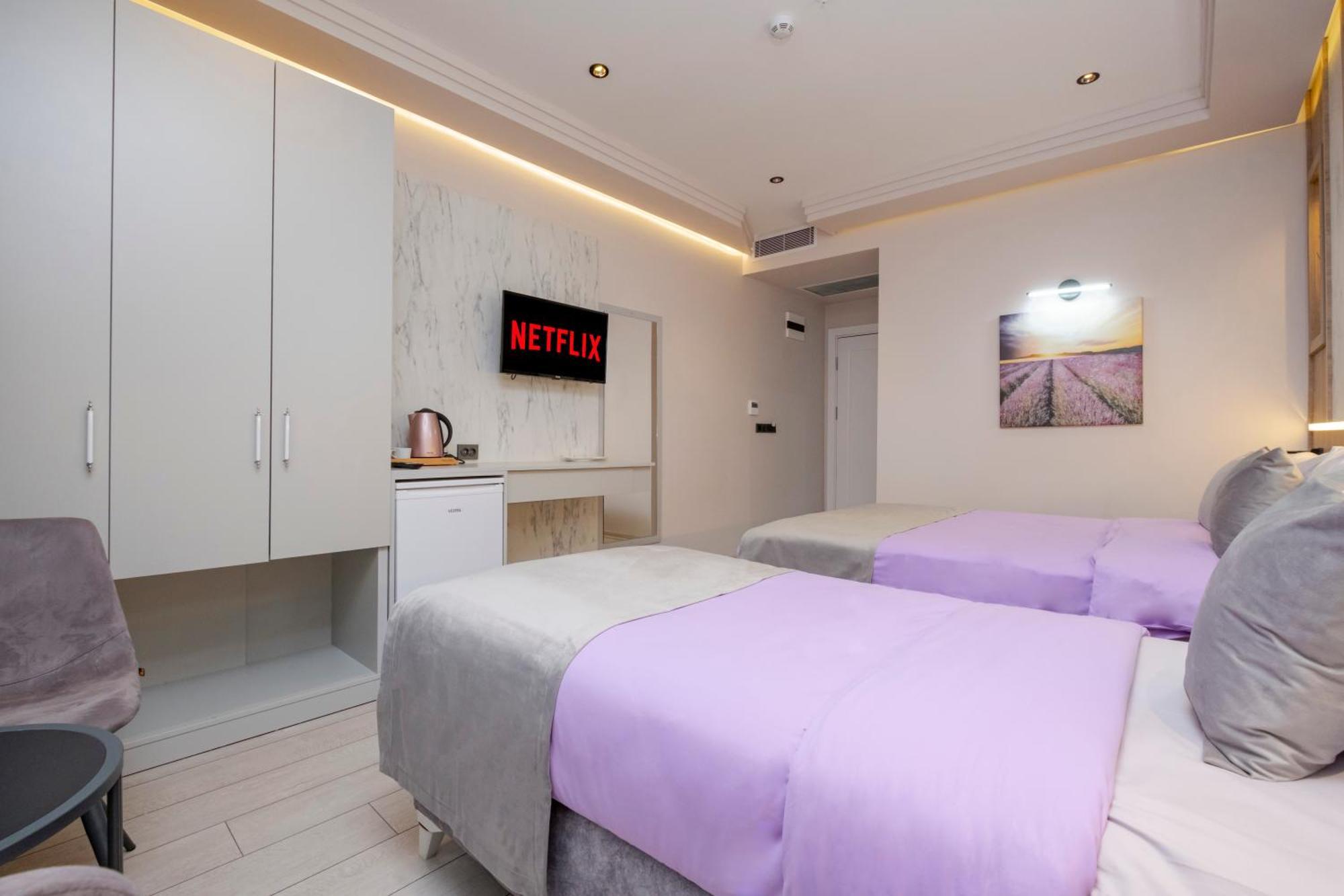 Lavender Airport Hotel Arnavutkoy Bagian luar foto