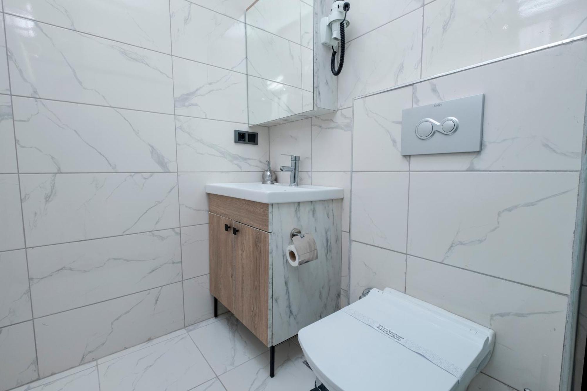 Lavender Airport Hotel Arnavutkoy Bagian luar foto