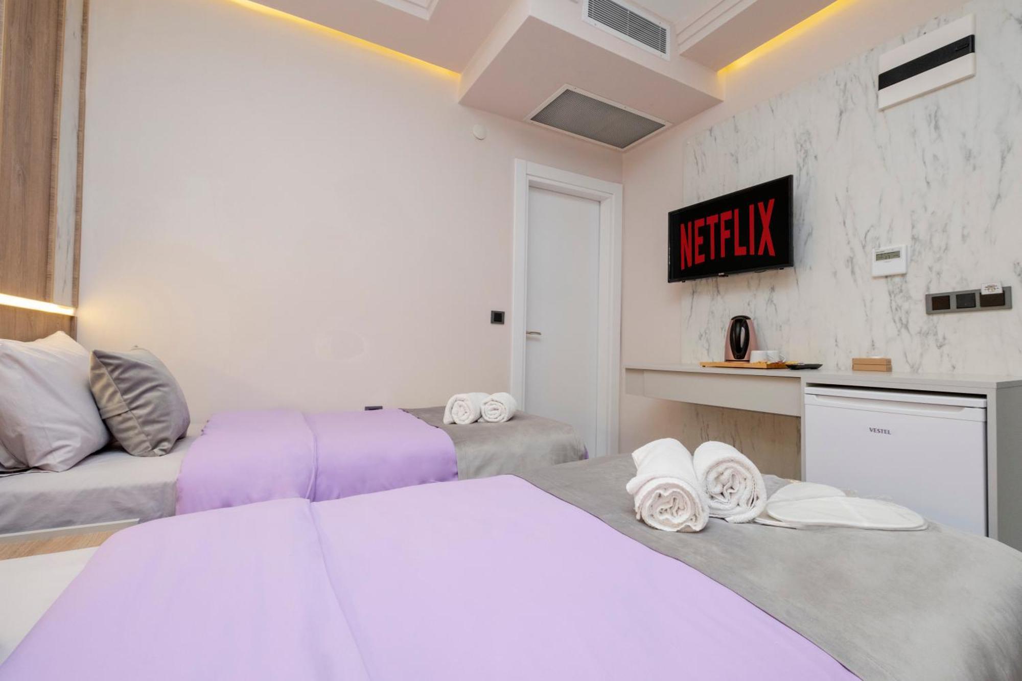 Lavender Airport Hotel Arnavutkoy Bagian luar foto