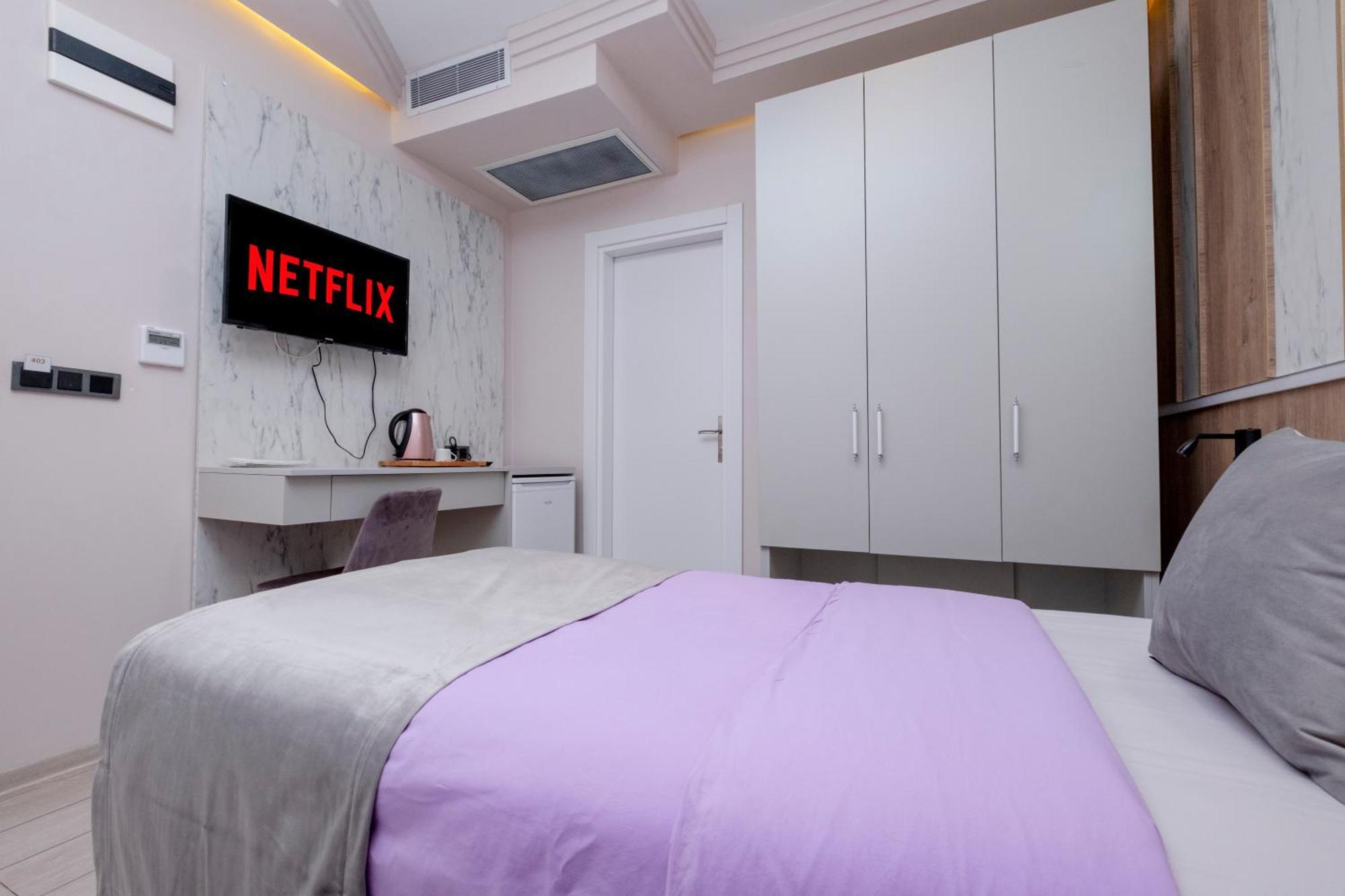 Lavender Airport Hotel Arnavutkoy Bagian luar foto